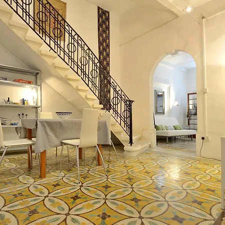 Townhouse In The Three Cities Case de vacanță Senglea