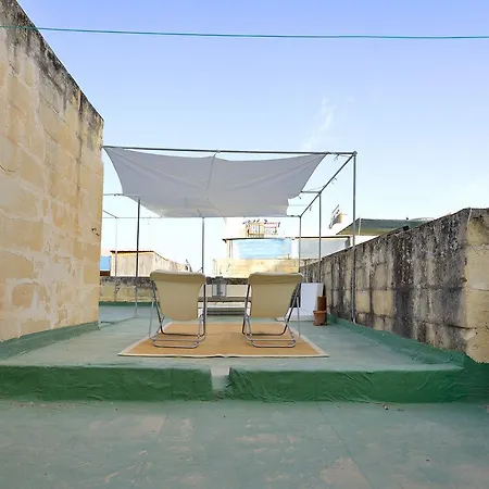Townhouse In The Three Cities Semesterbostad